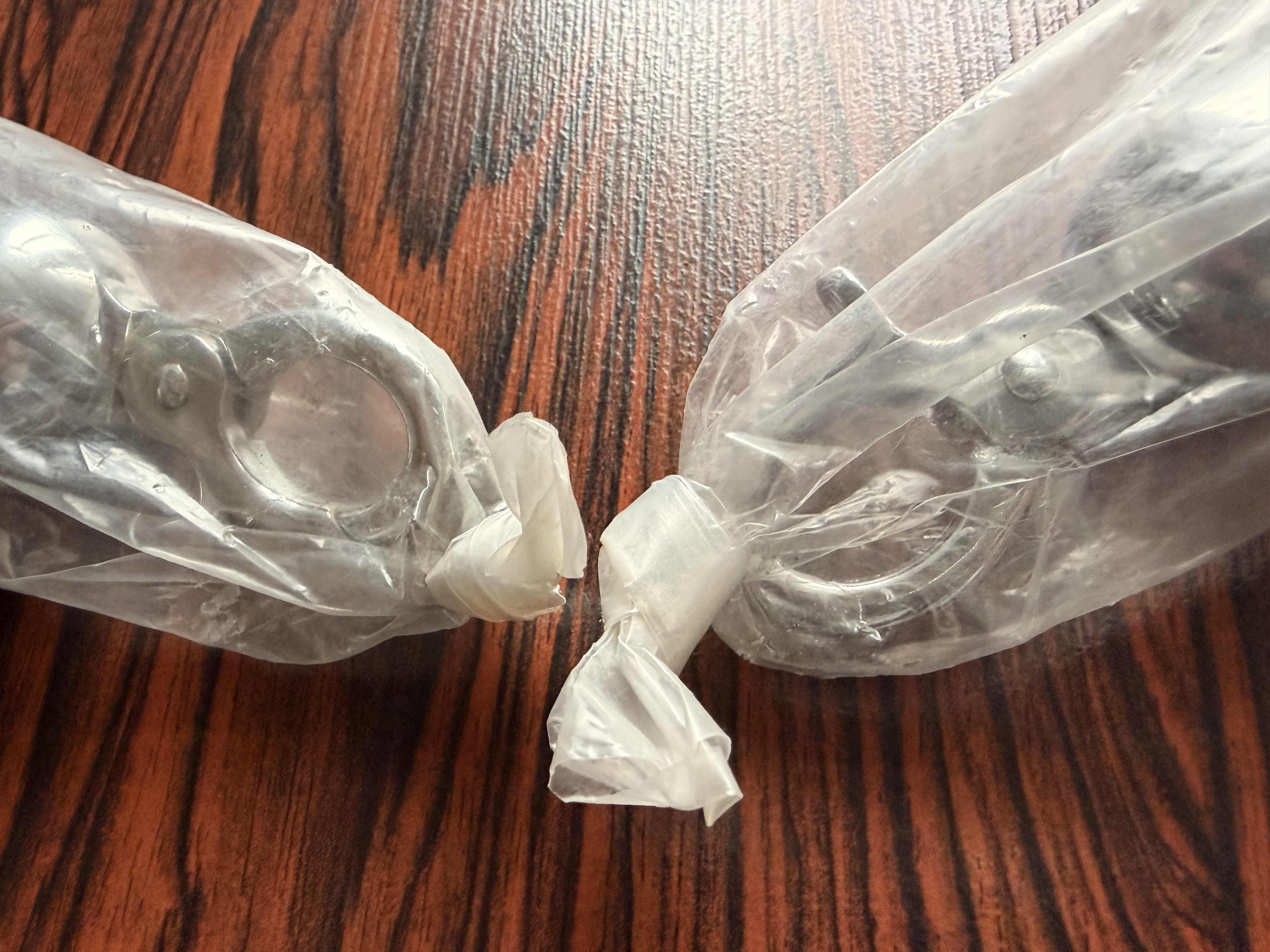 Absperrseil rot geflochten für Hotel / Restaurant / VIP Bereich mit Metallhaken – neu 1