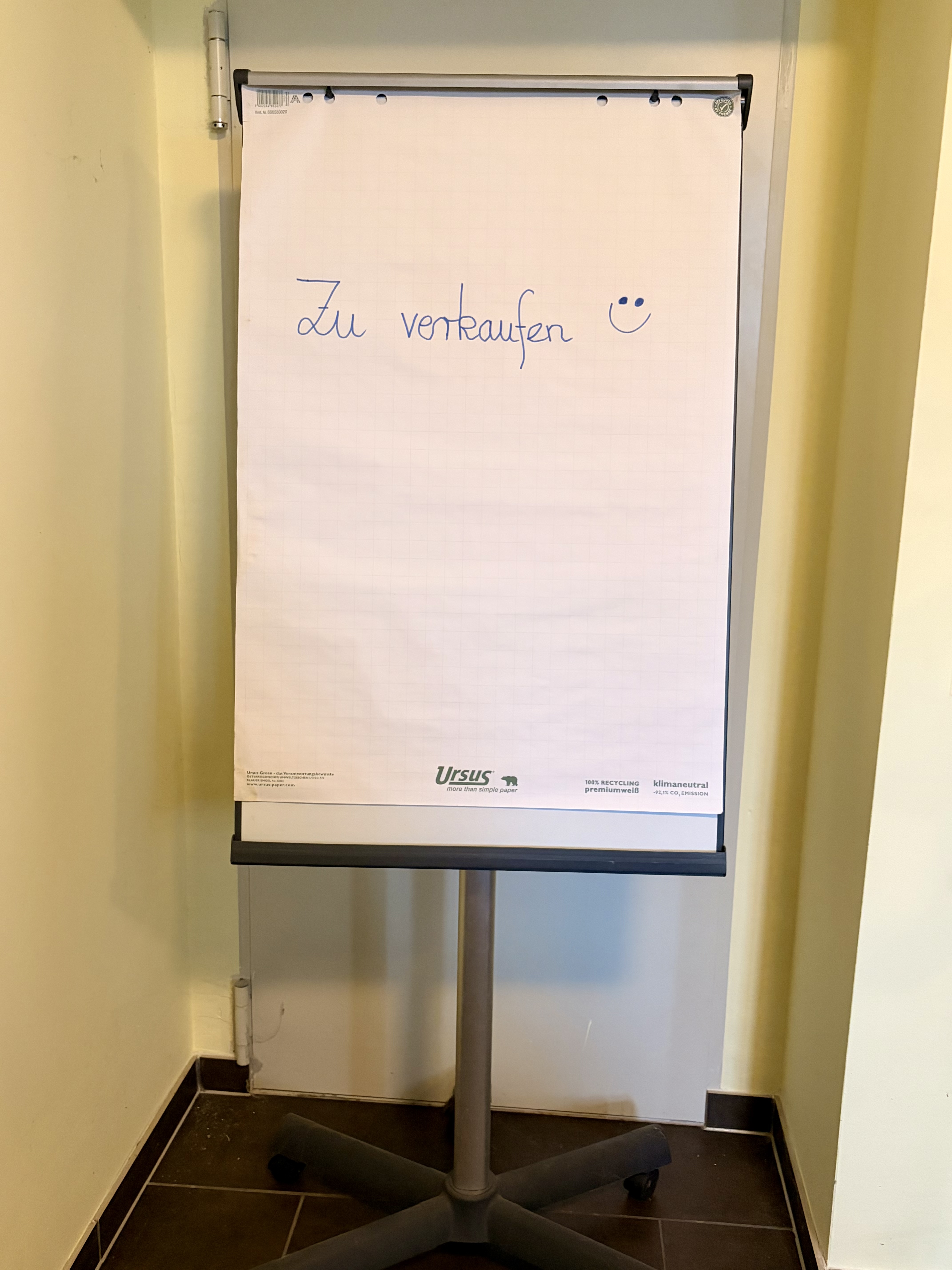 Mobiles Flipchart mit Rollen – höhenverstellbar 2